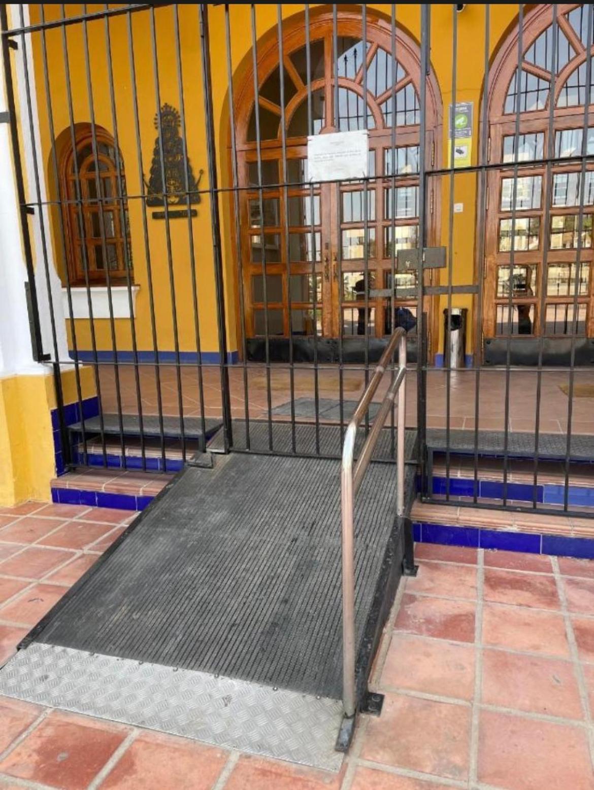 Casa Luz Del Rocio Refugio Con Alma A 8 Minutos De La Ermita Apartment Luaran gambar